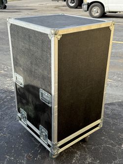 LM ENGINEERING ATA Rack Case w wheels 18 space 24” deep Heavy Duty 3/8” ATA Rack Case w wheels