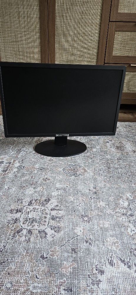 21 Inch Sceptre Monitor
