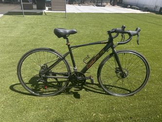 Celcius Luxe Road bike w/ Disk Brakes