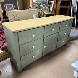 Charming 9-Drawer Dresser with Center Cabinet – Solid Wood 