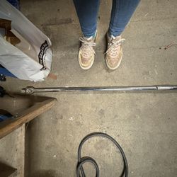 Breaker Bar 
