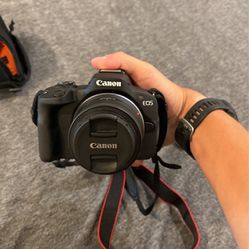 Canon R 50 