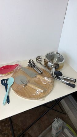 Mixed Kitchen Cookware and Utensils Lot