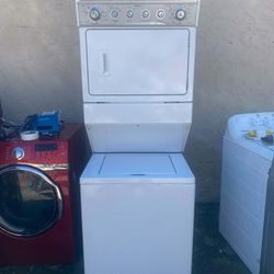 WHIRLPOOL 27" STACKABLE WASHER AND ELECTRIC DRYER/ AGITATOR 
