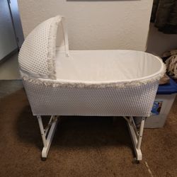 White Bassinet