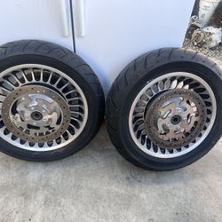 2010 Harley Davidson Road King Wheels