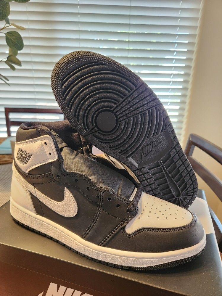 Jordan 1 High Black White 