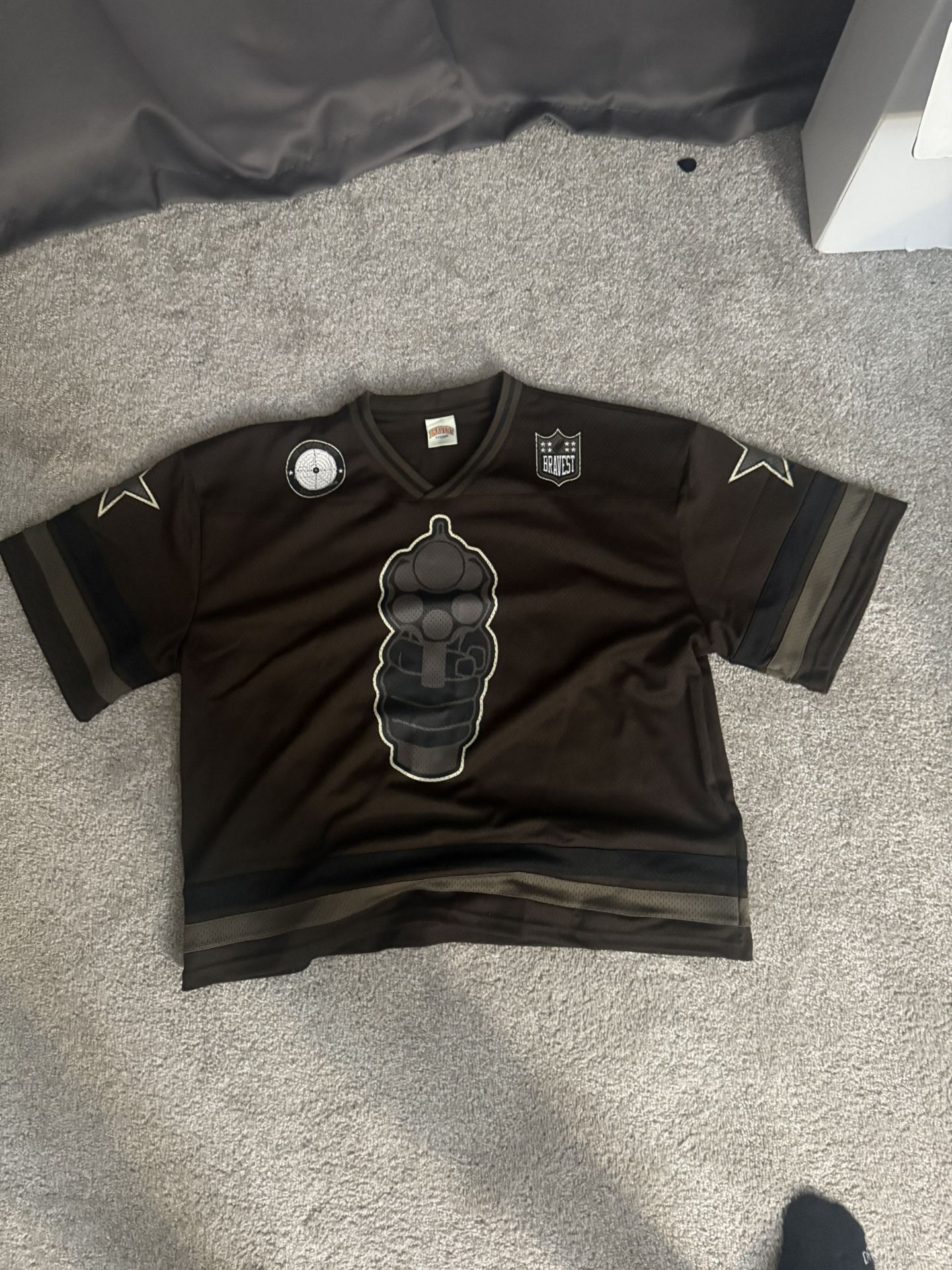BRAVEST STUDIOS JERSEY OVERSIZED LARGE NEW “We don’t Dial 911”
