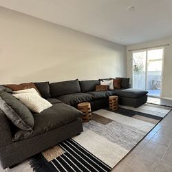 Albany Park Kova L-Shaped Sectional with Movable Ottoman – Washable Covers – Excellent Condition (2023)