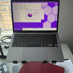 MacBook Pro 13” M2 2022