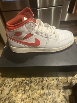 Jordan 1 OG Size 7 Youth $80 OBO