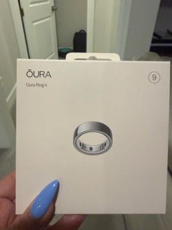 New in box Oura ring 4
