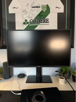 SAMSUNG 32" UJ59 Series 4K UHD