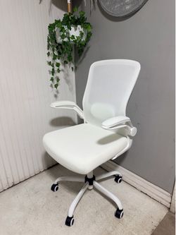 Desk chair, office chair