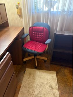 Desk chair