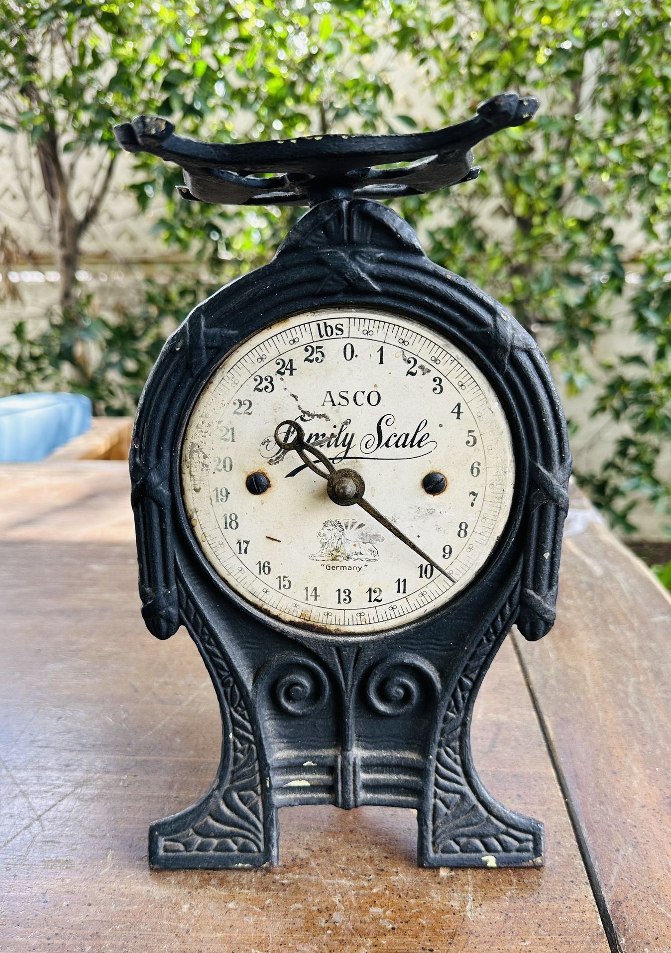 Antique Kitchen Scale