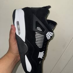 Air Jordan 4 Retro White Thunder Size 10’5