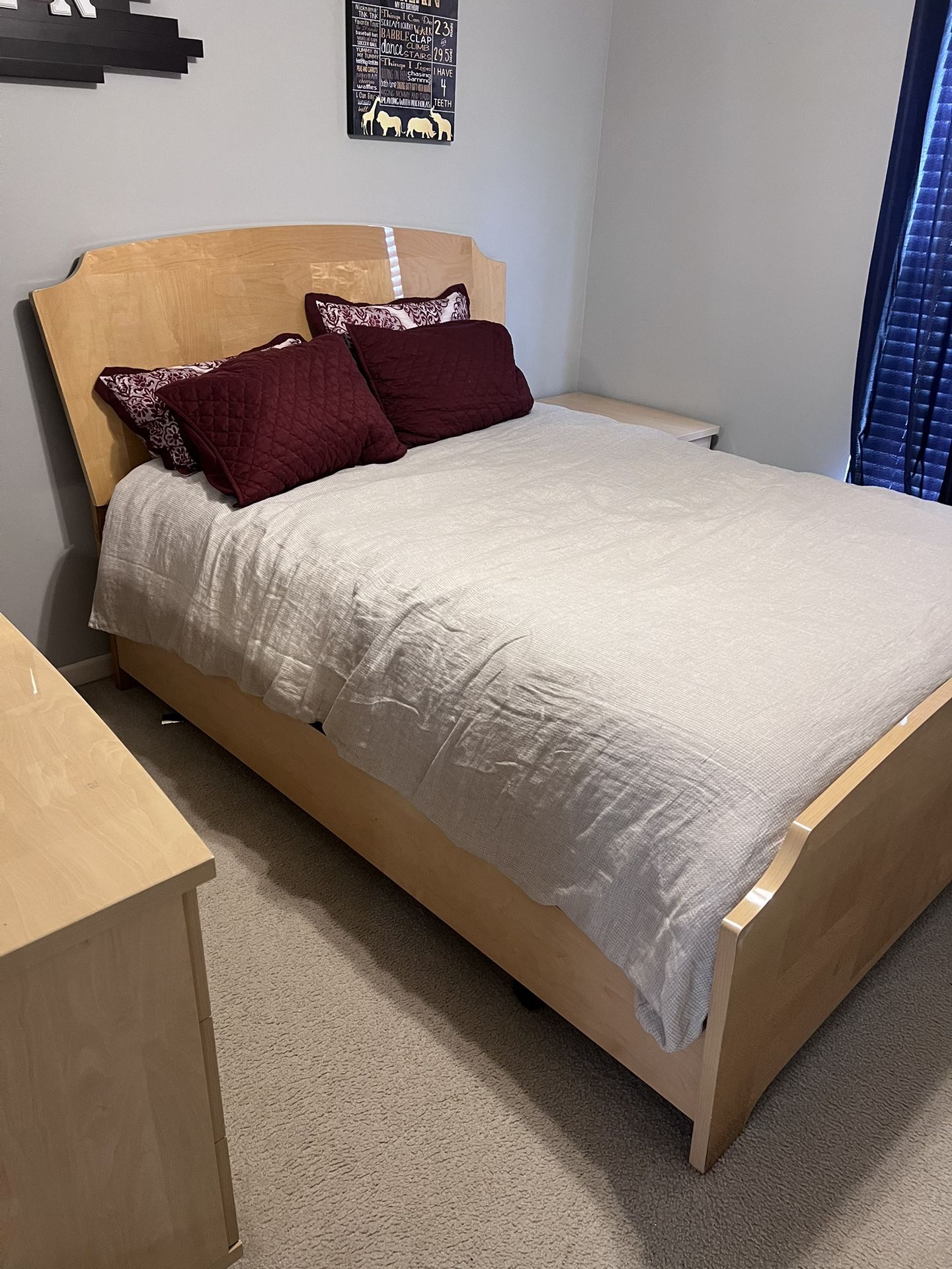 Queen Bedroom Set
