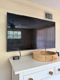 Flat Screen  50 “ Best Offer Delivery 