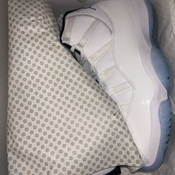 Retro 11 Legendary Blue