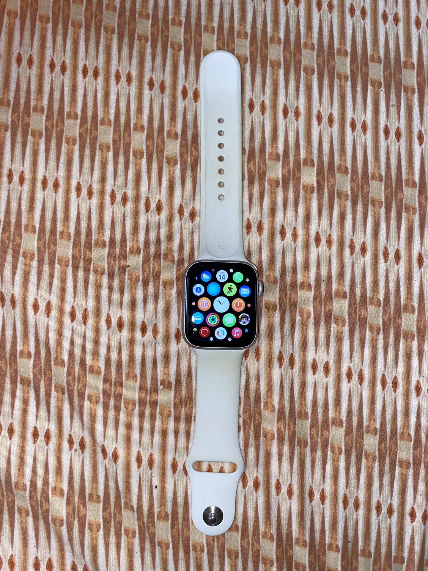 APPLE WATCH 6 Series. CELLULAR + GPS Electronics & Media