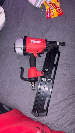 Milwaukee 7200-20 pneumatic 3-1/2 inch framing nailer