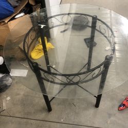 Glass Round Table 