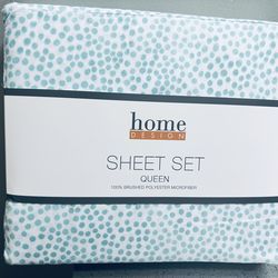 Home Design sheet set is a 4-piece Queen size bedding collection made from 100% brushed polyester microfiber. The set features a white fabric with a l