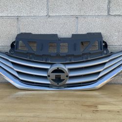 2014-2015-2016 Nissan Versa Note Front grille 
