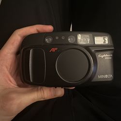 Minolta Sightseer Zoom 35mm Film Camera