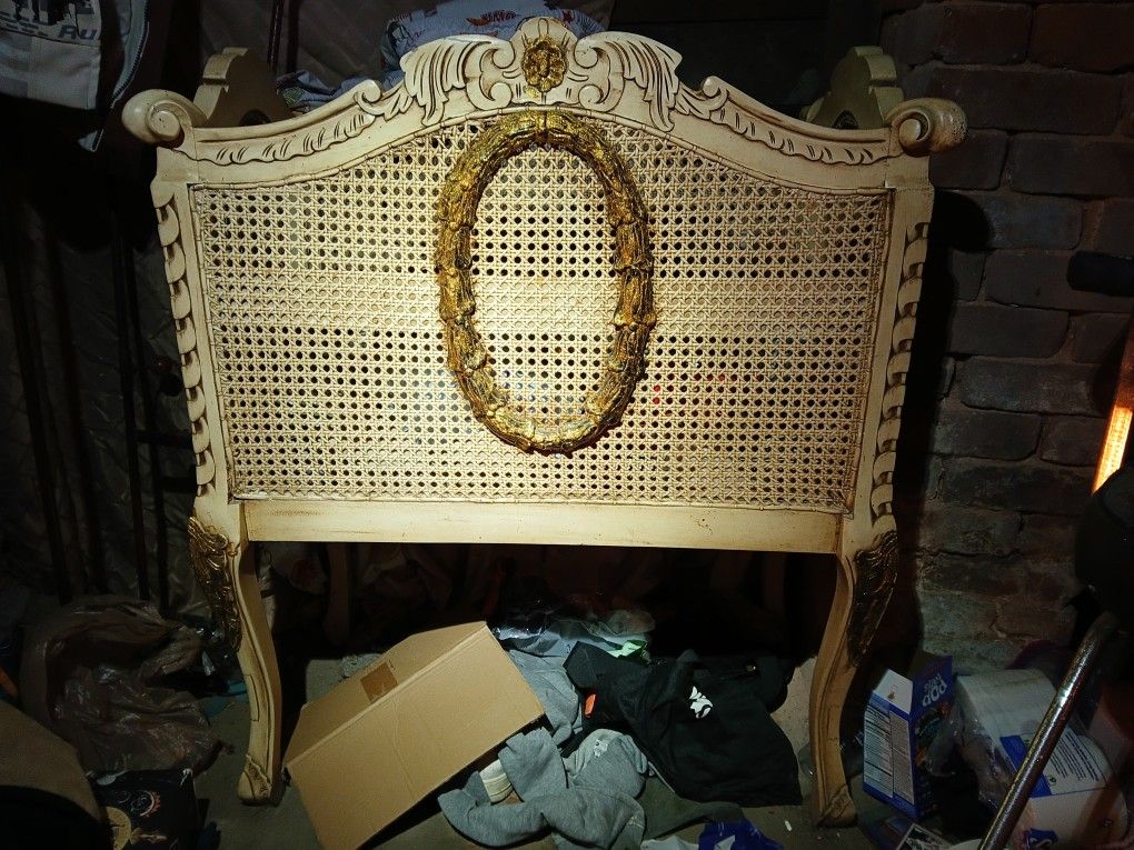 Vintage Shabby Chic Crib