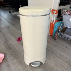 Diaper Genie With Bags Included 