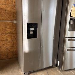Whirlpool refrigerator 
