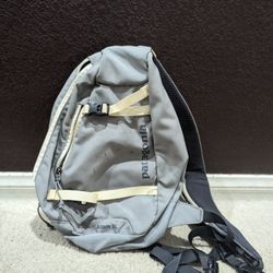 Gray PATAGONIA Vintage Satchel Atom 8L 