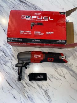 Milwaukee M12 fuel 16gauge nibbler
