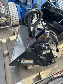 Wolverine 4in1 Bucket Fits Mini Steers 