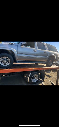 2001 Suburban 2500 - For Parts Only