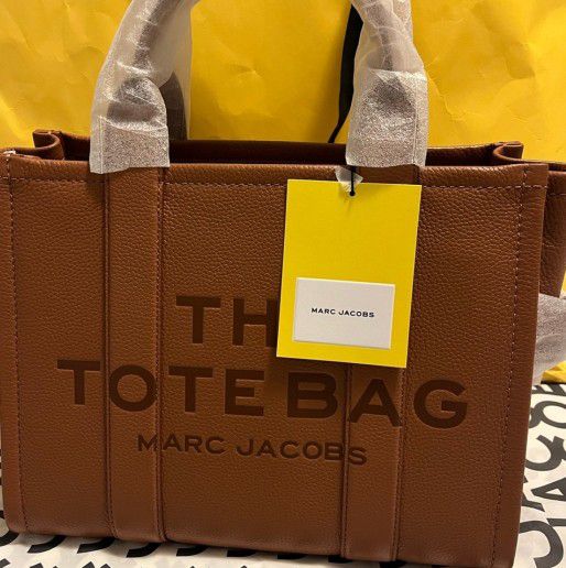 Authentic Marc Jacobs The Leather Medium Tote Bag 