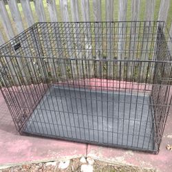 2 Kong Metal Dog Kennels
