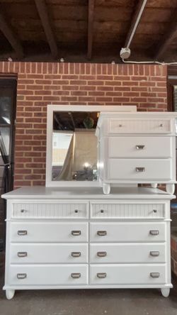 Dresser With Mirror/ Nightstand