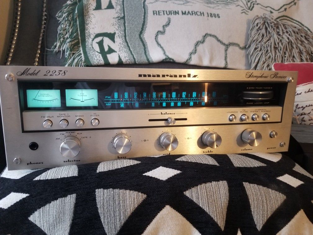 Vintage Marantz Silverface Reciever Model 2238. Working. $450