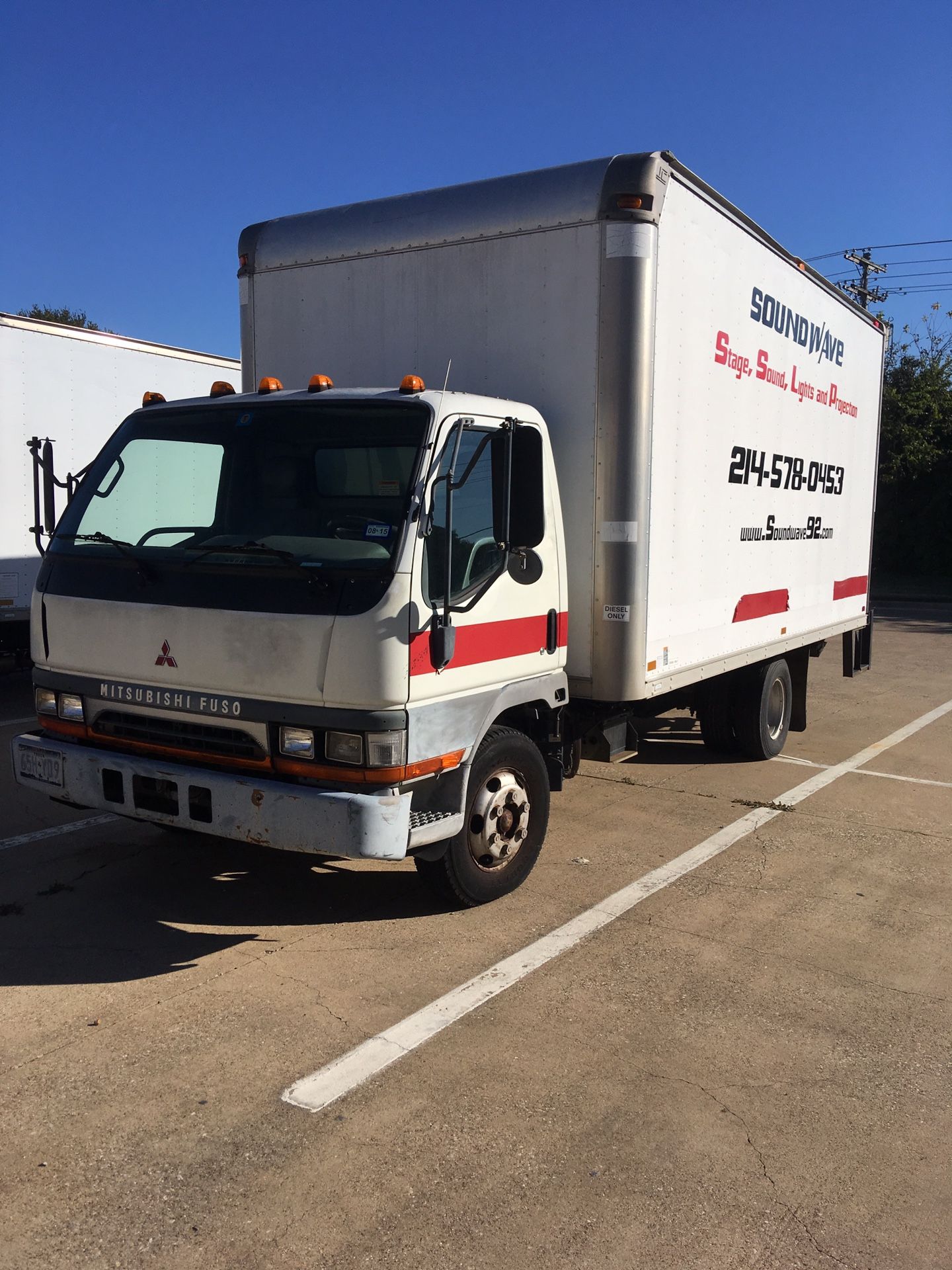 Mitsubishi FUSO 2002 Diesel 16’ box truck withholding lift gate for ...