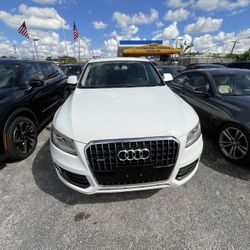 2014 Audi Q5  2.0T Quattro Premium 