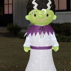 Bride Of Frankenstein 5' Pre-Lit Animated Halloween Decor