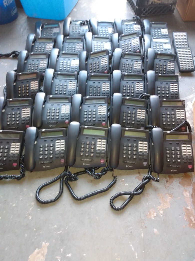 Vodavi XTS 8btn Phones 3012-71