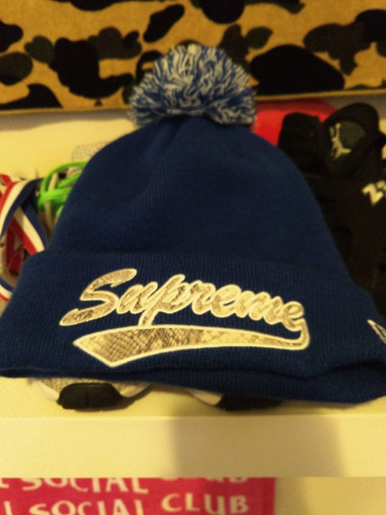SUPREME beanie sport