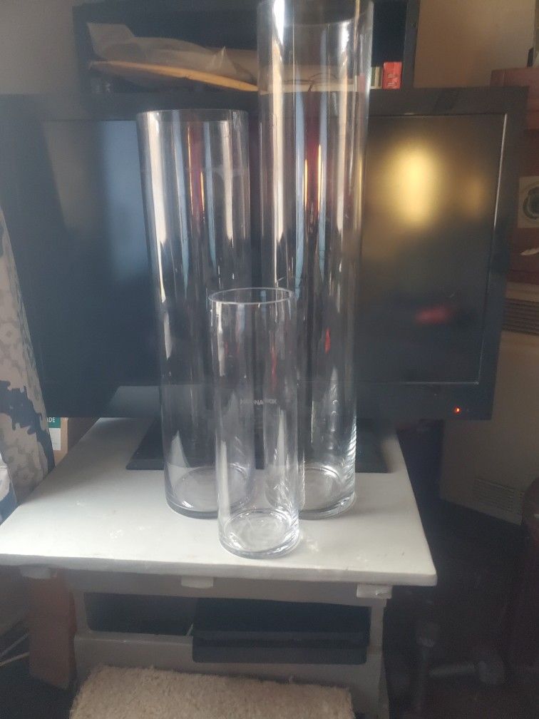 3 Glass Vases