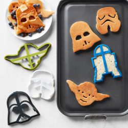 NEW Williams Sonoma Star Wars Pancake Molds