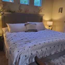 King Bed, Frame And Headboard 