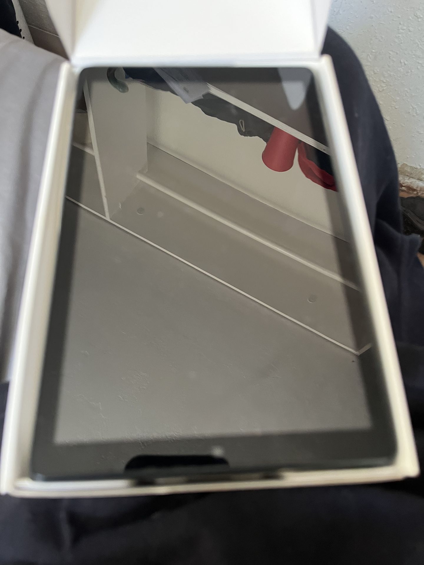 TCL tab8LE tablet brand new never used